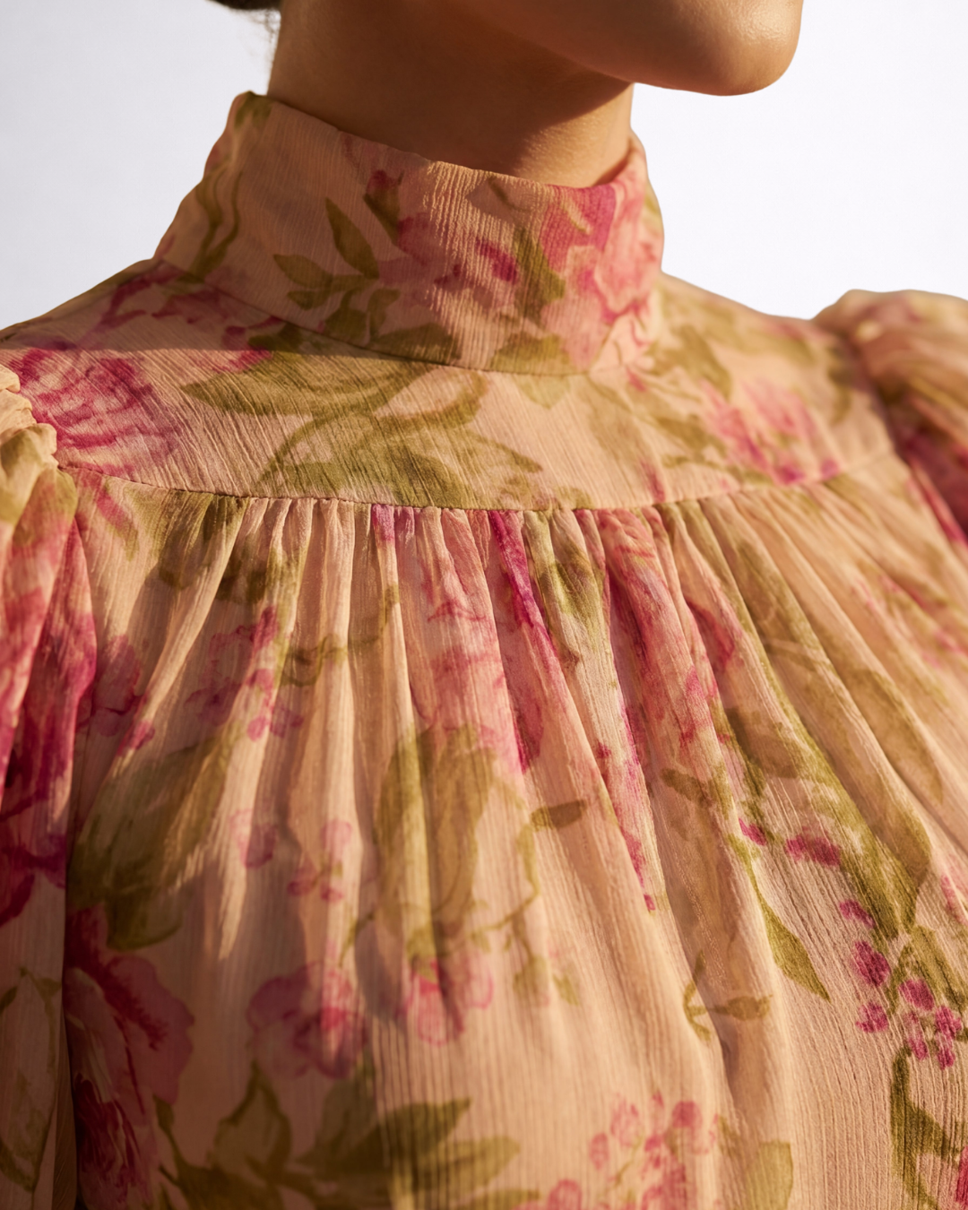 ROSARIO - AN ELEGANT DRESS THAT TURNS HEADS