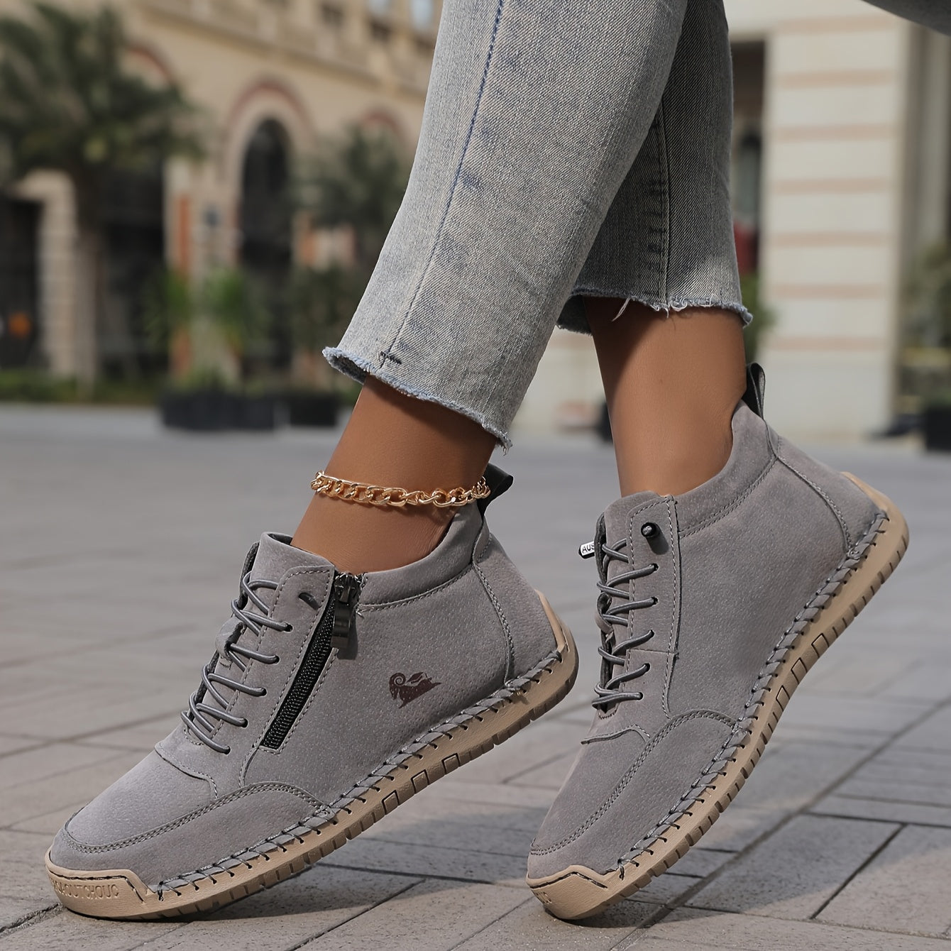 MILA - COMFORTABLE ORTHOPEDIC SNEAKERS
