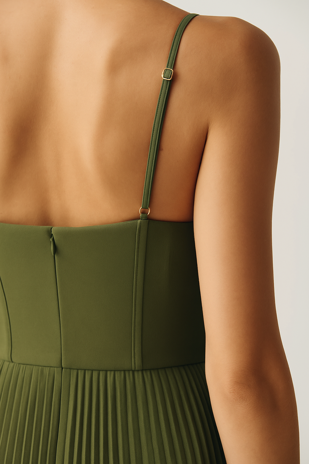 OLIVIA - BACKLESS DRESS
